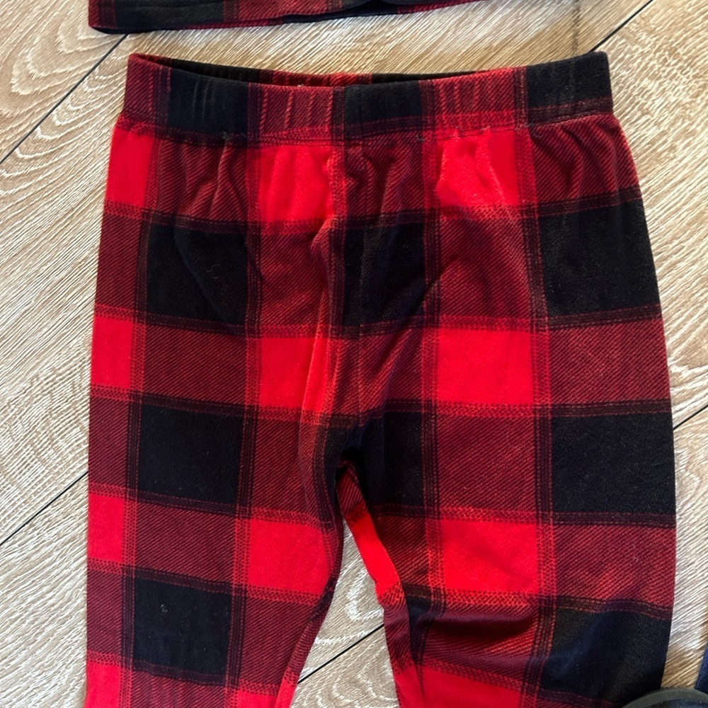 Bundle .. Cat & Jack Red and Black Plaid Pajama Top - Picture 6 of 10